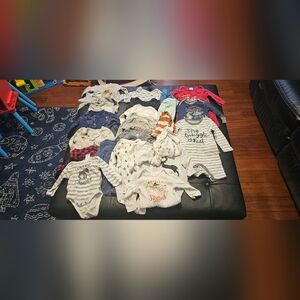 Baby 0 To 3 Months Huge Lot Bundle Long Sleeve Tops Outfits Euc